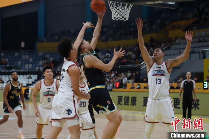 广厦全场命中24记三分击败南京终结两连败并收获