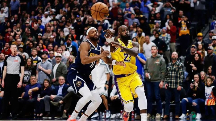 湖人或调整里夫斯战术定位 提升替补进攻火力