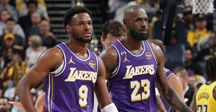 勒布朗·詹姆斯：与儿子并肩作战的荣耀时刻