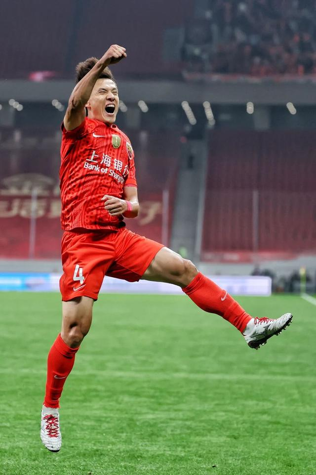 王燊超绝杀助海港逆转云南玉昆